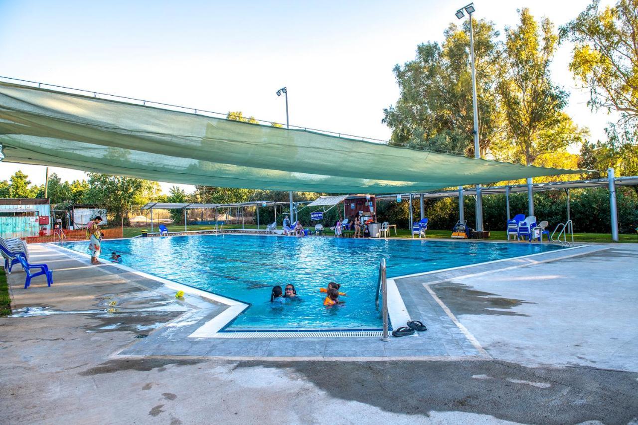 כפר הנופש קיבוץ גדות Kibbutz Gadot Galilean Resort エクステリア 写真