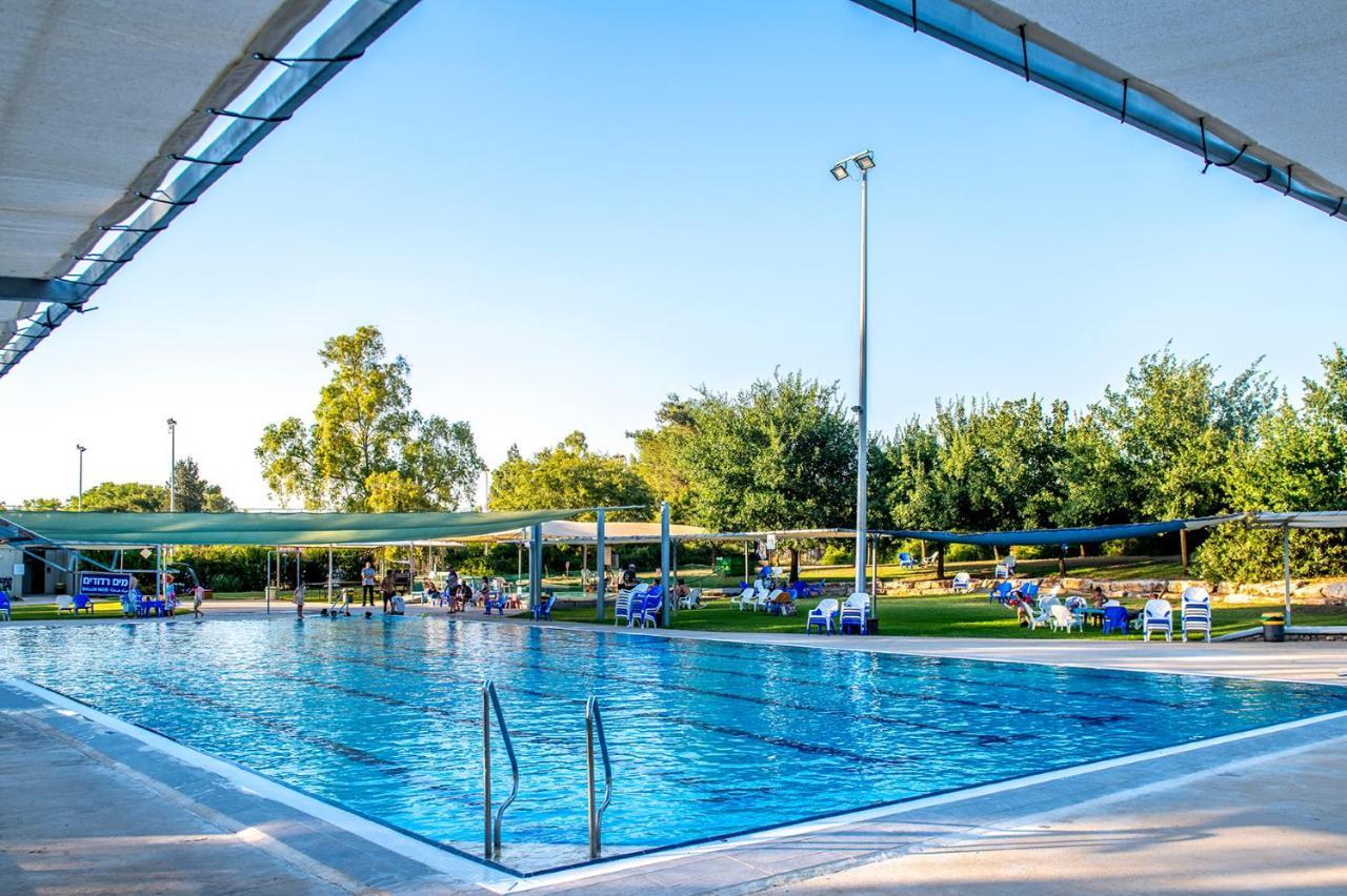כפר הנופש קיבוץ גדות Kibbutz Gadot Galilean Resort エクステリア 写真